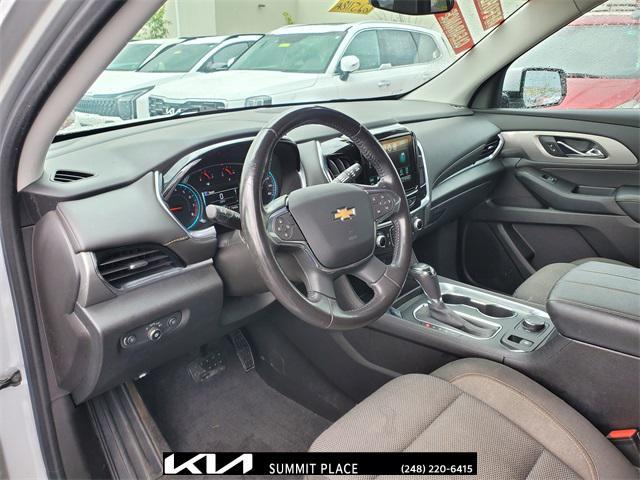 Photo of 2019 Silver Ice Metallic Chevrolet Traverse