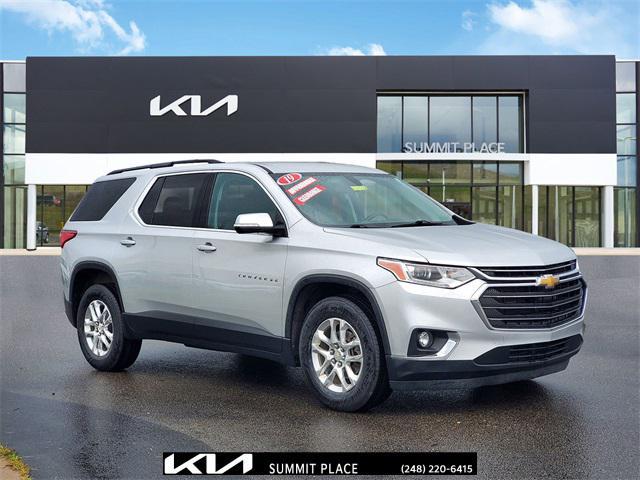 Photo of 2019 Silver Ice Metallic Chevrolet Traverse