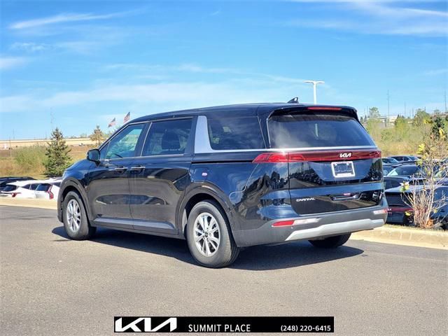 Photo of 2024 Aurora Black Pearl Kia Carnival