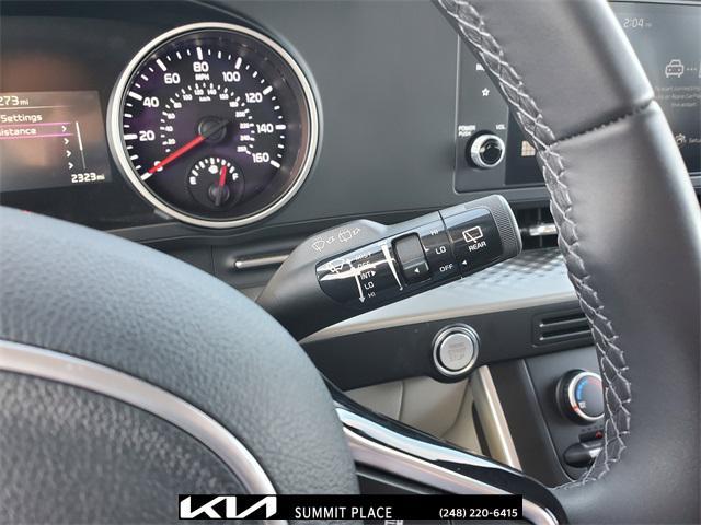 Photo of 2024 Aurora Black Pearl Kia Carnival