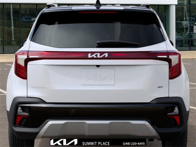 Photo of 2026 Clear White/Black Roof Kia Seltos