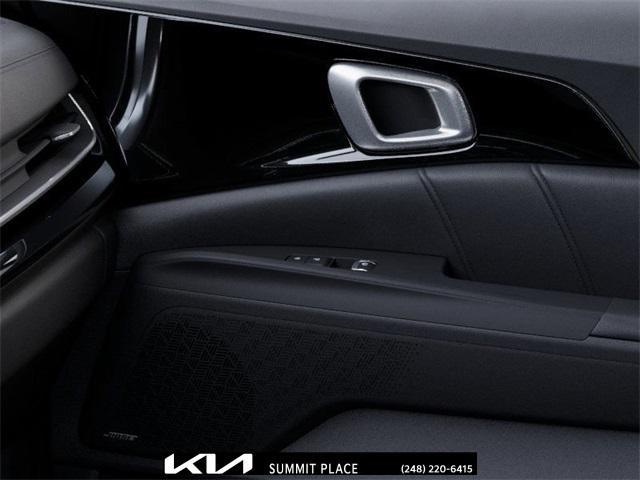 Photo of 2026 Ceramic Silver Kia Carnival