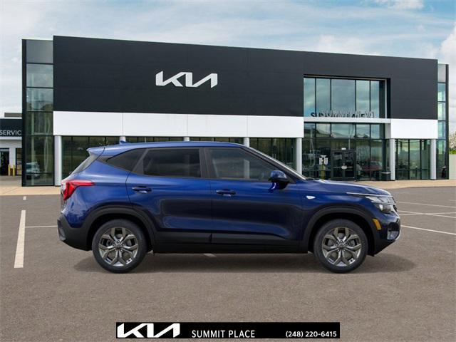 Photo of 2026 Dark Ocean Blue Kia Seltos