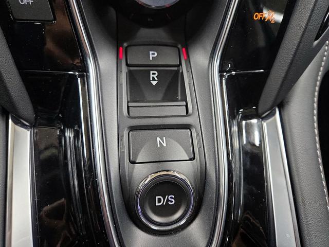 Photo of 2020 Silver Acura RDX