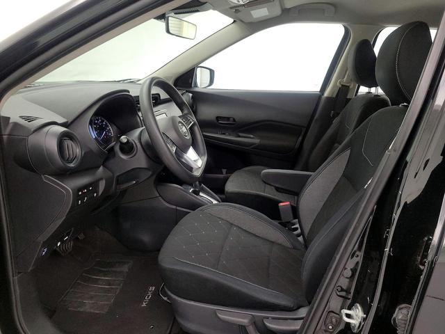 Photo of 2021 Black Nissan Kicks