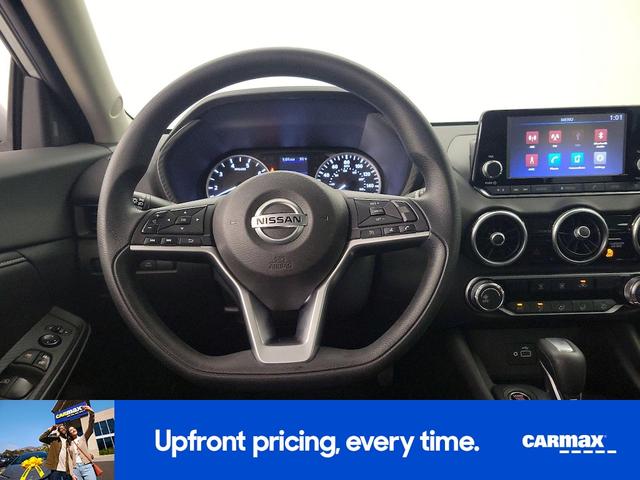 Photo of 2022 Silver Nissan Sentra