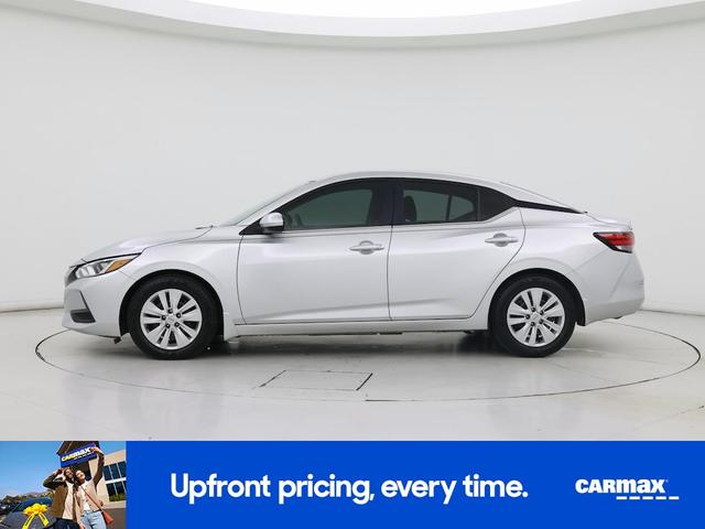 Photo of 2022 Silver Nissan Sentra