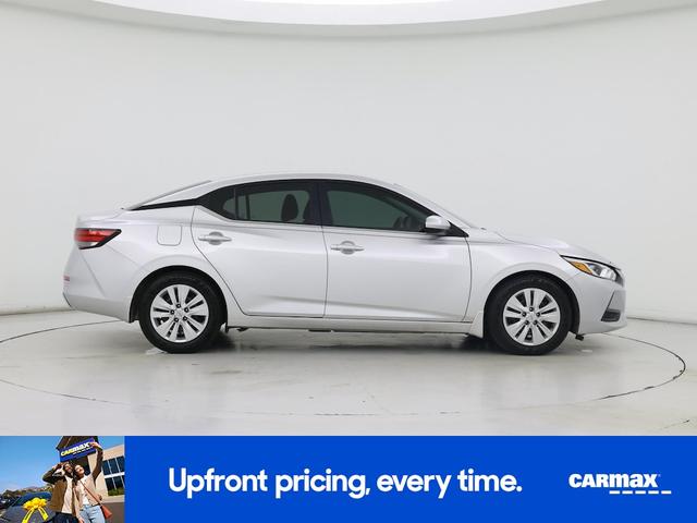 Photo of 2022 Silver Nissan Sentra