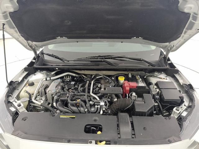 Photo of 2022 Silver Nissan Sentra