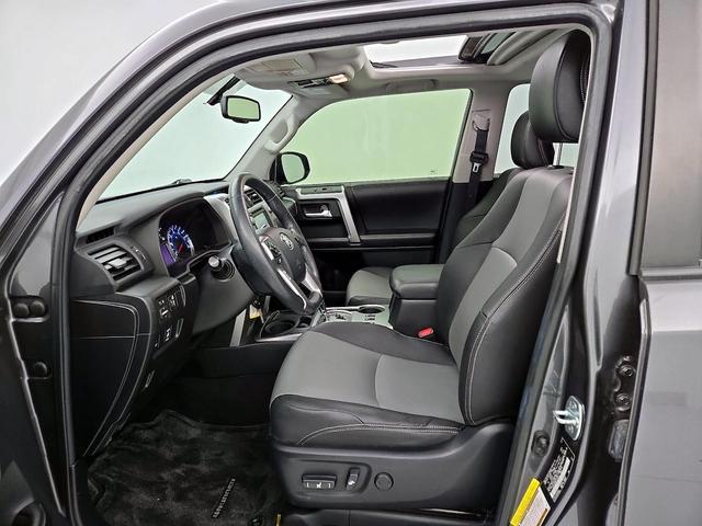 Photo of 2015 Gray Toyota 4Runner