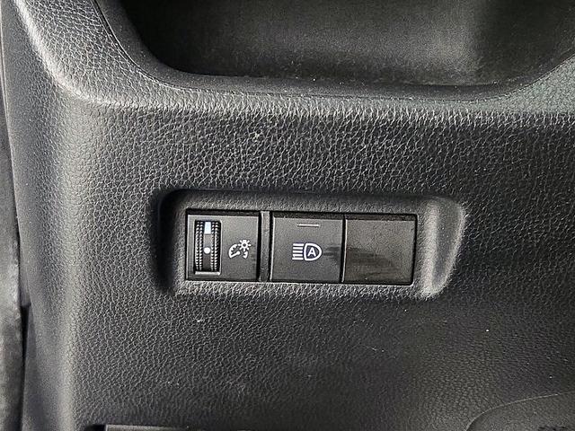 Photo of 2022 White Toyota RAV4