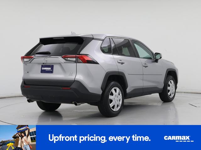 Photo of 2022 White Toyota RAV4