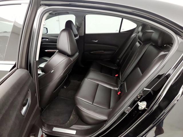 Photo of 2017 Black Acura TLX