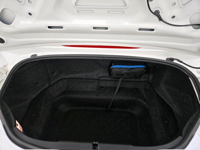 Photo of 2023 White Mazda MX-5 Miata
