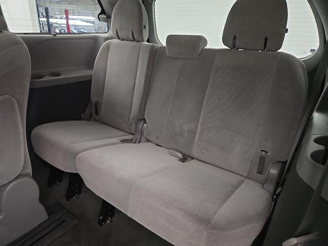 Photo of 2015 Blue Toyota Sienna