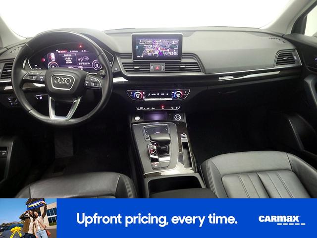 Photo of 2020 Blue Audi Q5 e