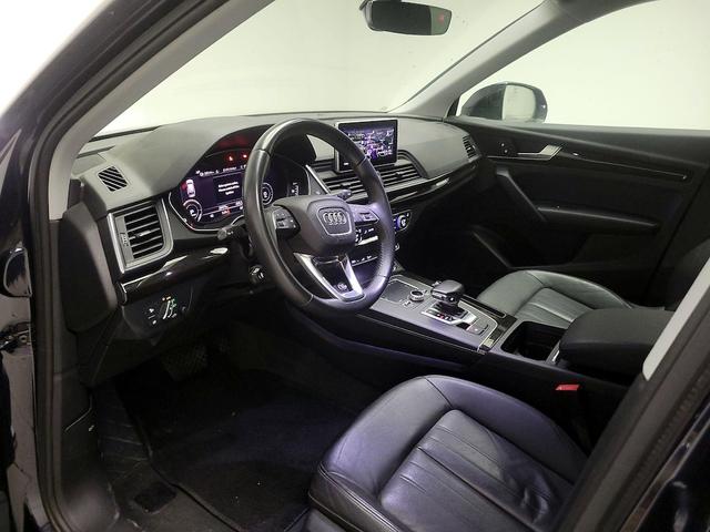 Photo of 2020 Blue Audi Q5 e