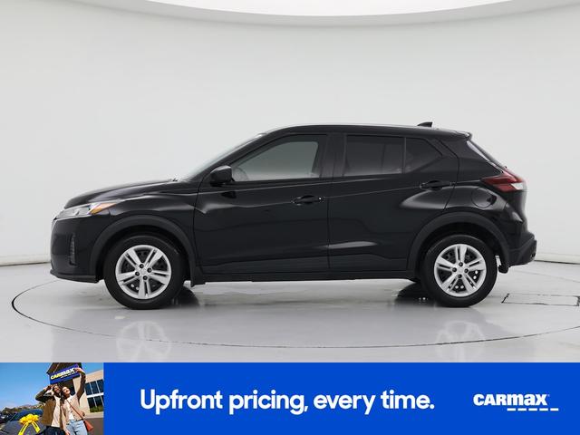 Photo of 2024 Black Nissan Kicks