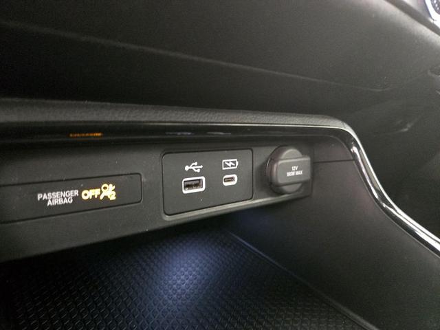 Photo of 2023 Black Honda CR-V Hybrid