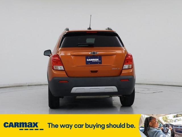 Photo of 2016 Orange Chevrolet Trax