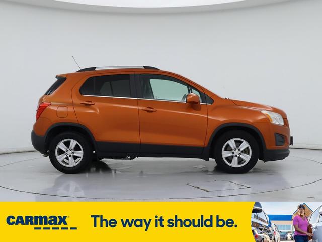 Photo of 2016 Orange Chevrolet Trax