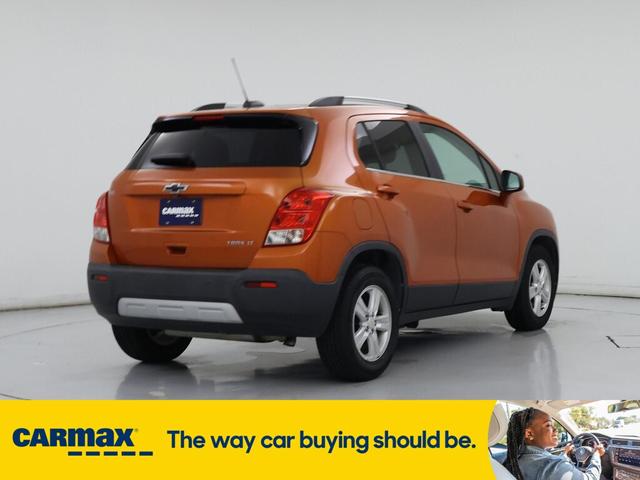 Photo of 2016 Orange Chevrolet Trax
