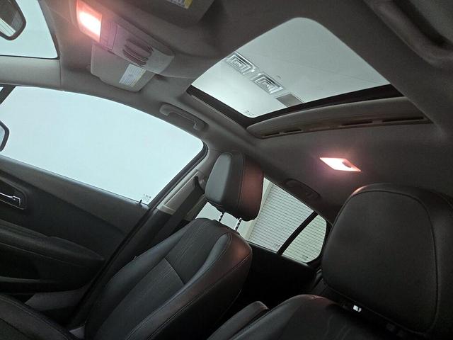 Photo of 2016 Orange Chevrolet Trax