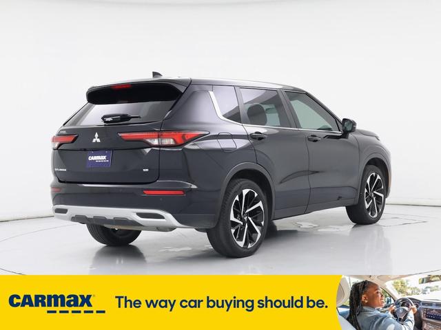 Photo of 2022 Black Mitsubishi Outlander