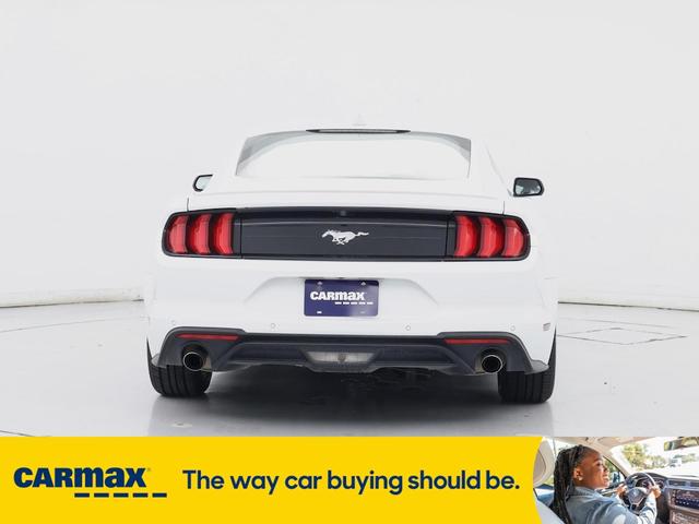 Photo of 2022 White Ford Mustang