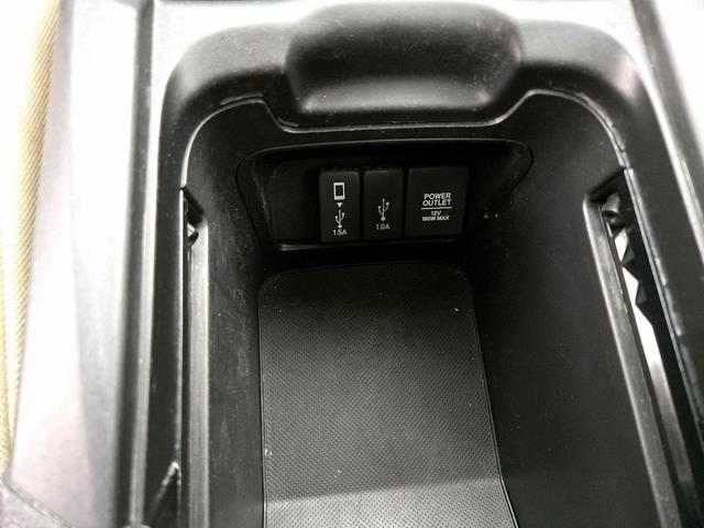 Photo of 2019 White Honda CR-V