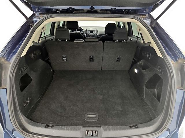Photo of 2017 Blue Ford Edge