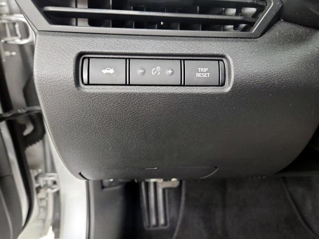Photo of 2020 Silver Nissan Altima