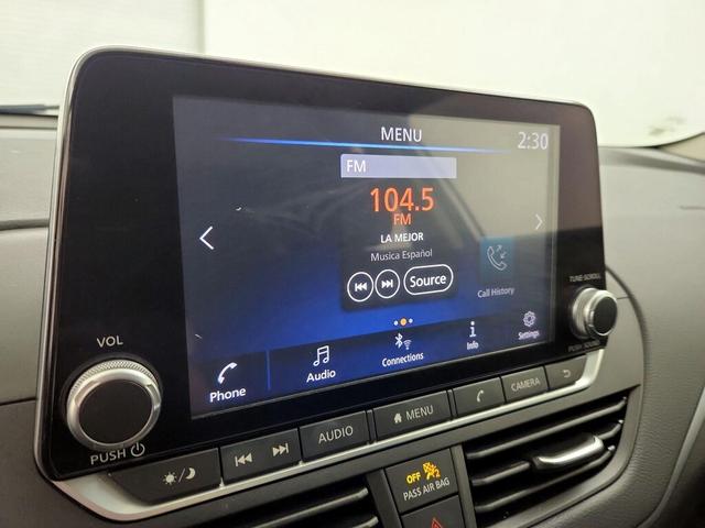 Photo of 2020 Silver Nissan Altima