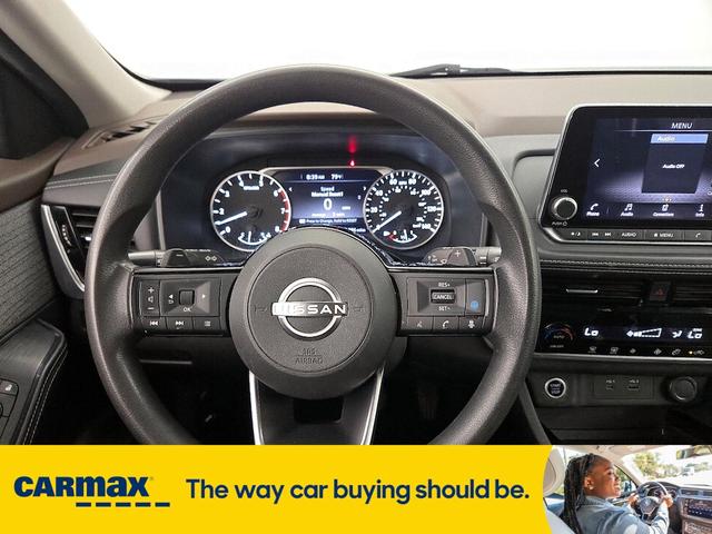 Photo of 2022 Blue Nissan Rogue