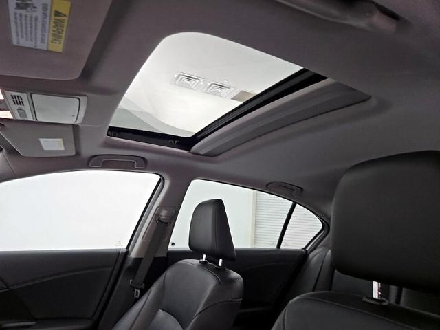 Photo of 2015 Silver Honda Accord
