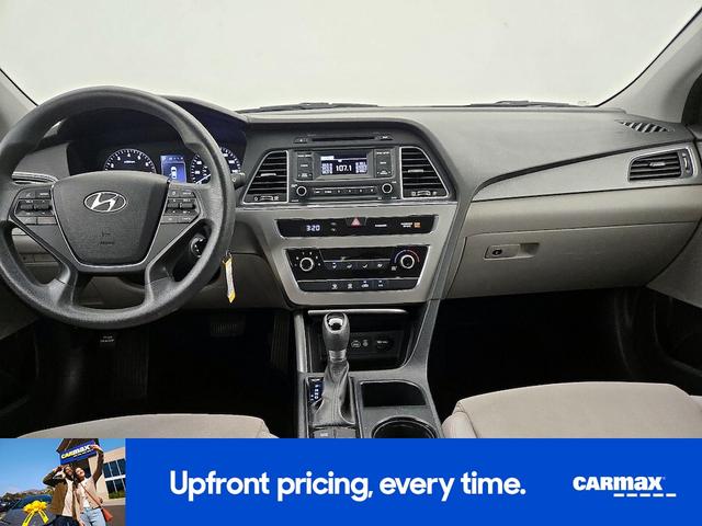 Photo of 2016 Silver Hyundai SONATA