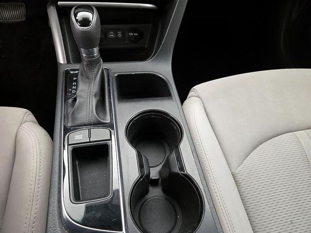 Photo of 2016 Silver Hyundai SONATA