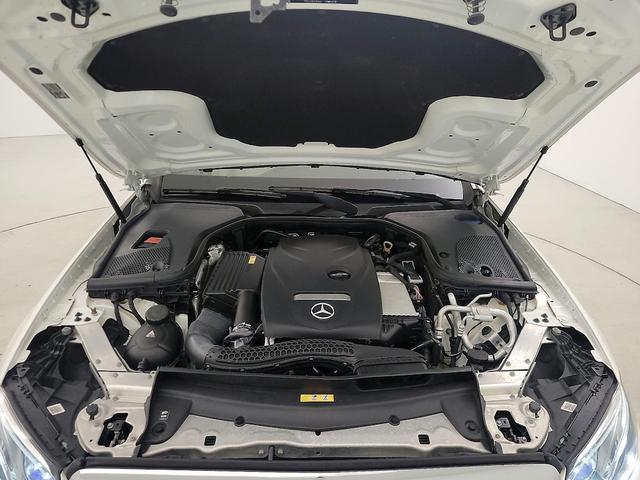 Photo of 2017 White Mercedes-Benz E-Class