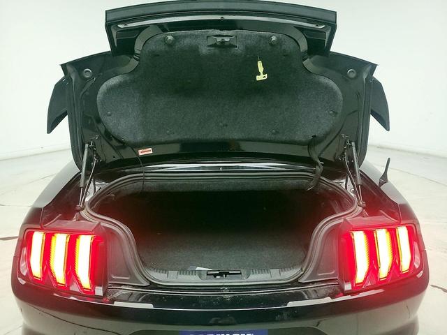 Photo of 2020 Black Ford Mustang