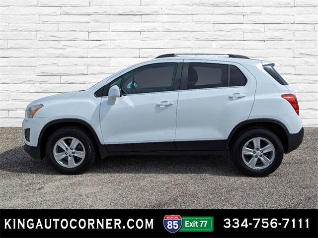 Photo of 2016 Summit White Chevrolet Trax