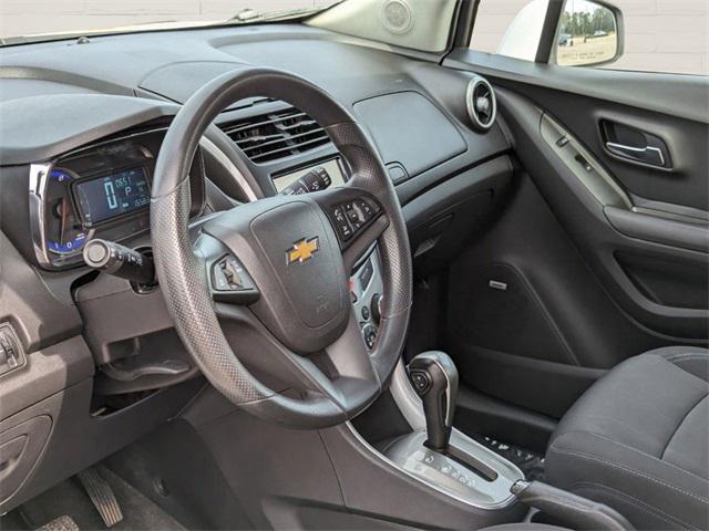 Photo of 2016 Summit White Chevrolet Trax