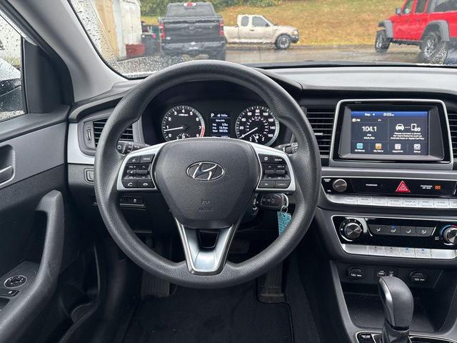 Photo of 2019 Quartz White Pearl Hyundai SONATA