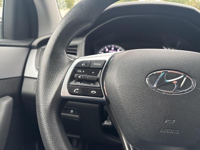 Photo of 2019 Quartz White Pearl Hyundai SONATA