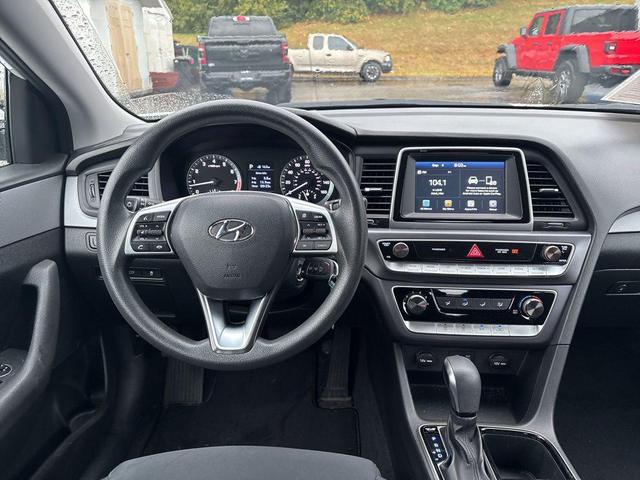 Photo of 2019 Quartz White Pearl Hyundai SONATA