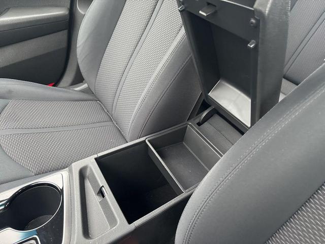 Photo of 2019 Quartz White Pearl Hyundai SONATA