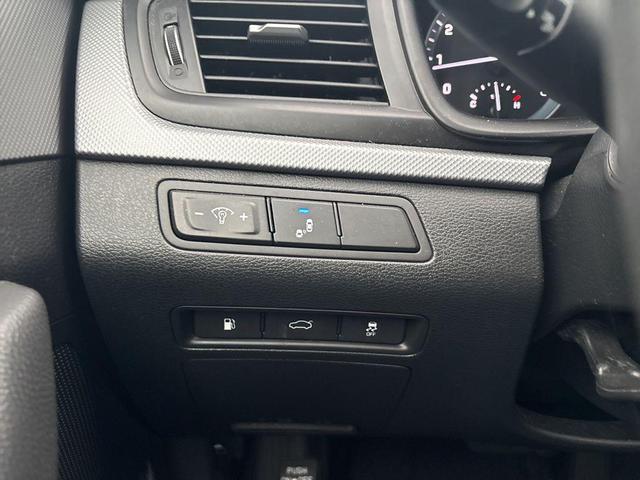 Photo of 2019 Quartz White Pearl Hyundai SONATA