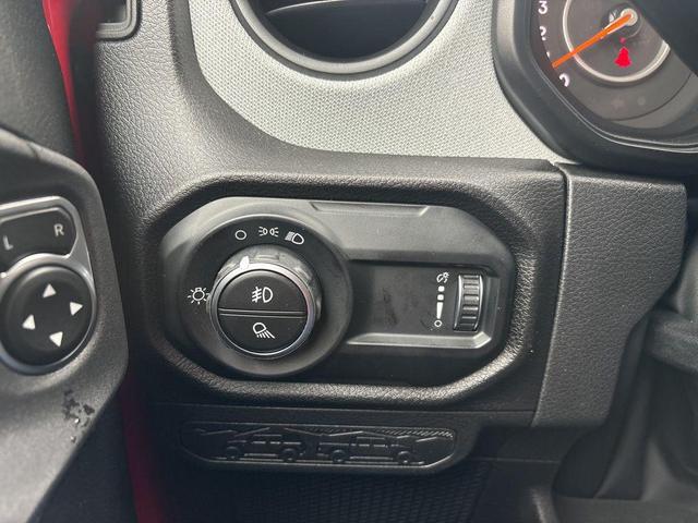 Photo of 2025 Firecracker Red Clearcoat Jeep Gladiator