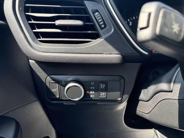Photo of 2022 Carbonized Gray Metallic Ford Escape