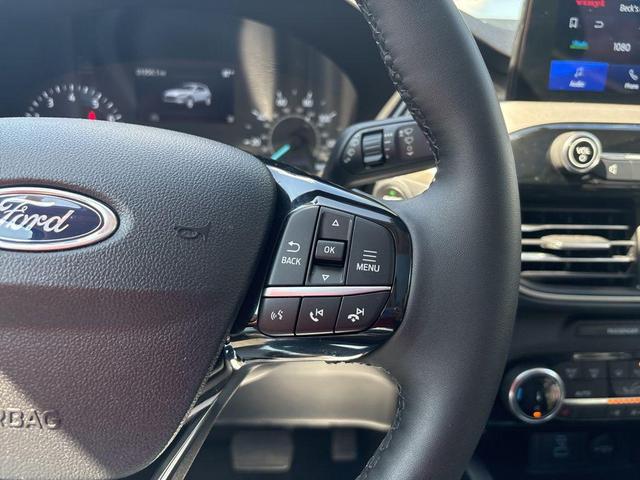 Photo of 2022 Carbonized Gray Metallic Ford Escape