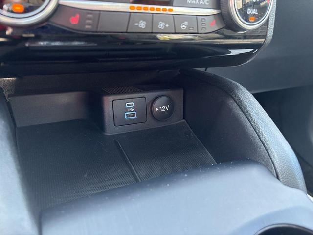 Photo of 2022 Carbonized Gray Metallic Ford Escape